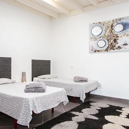 Playa Blanca Sleeps 8 Pool Air Con Wifi *