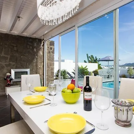 Playa Blanca Sleeps 8 Pool Air Con Wifi Willa *